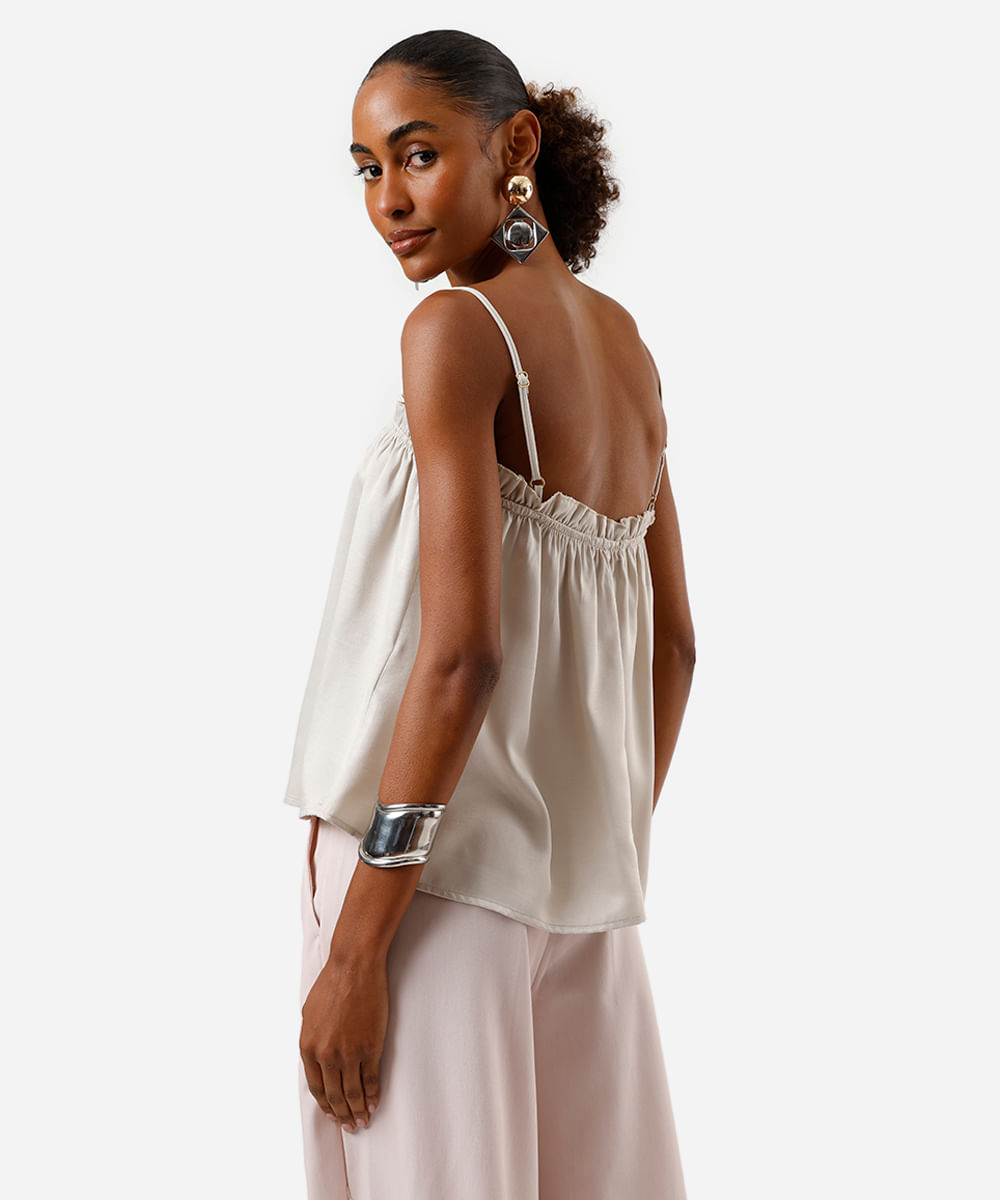 blusa feminina franzida alça fina acetinada bege