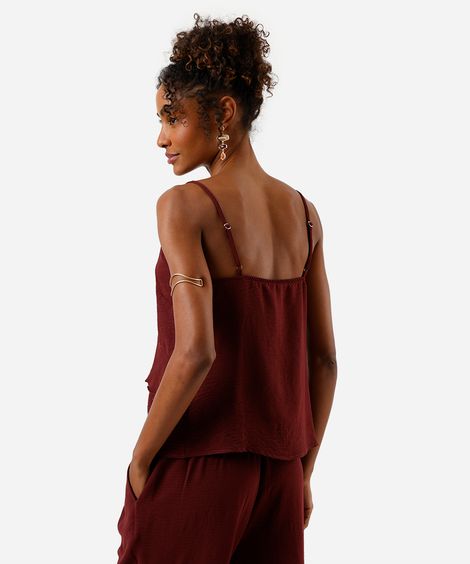 blusa feminina alça fina texturizada com babado vinho