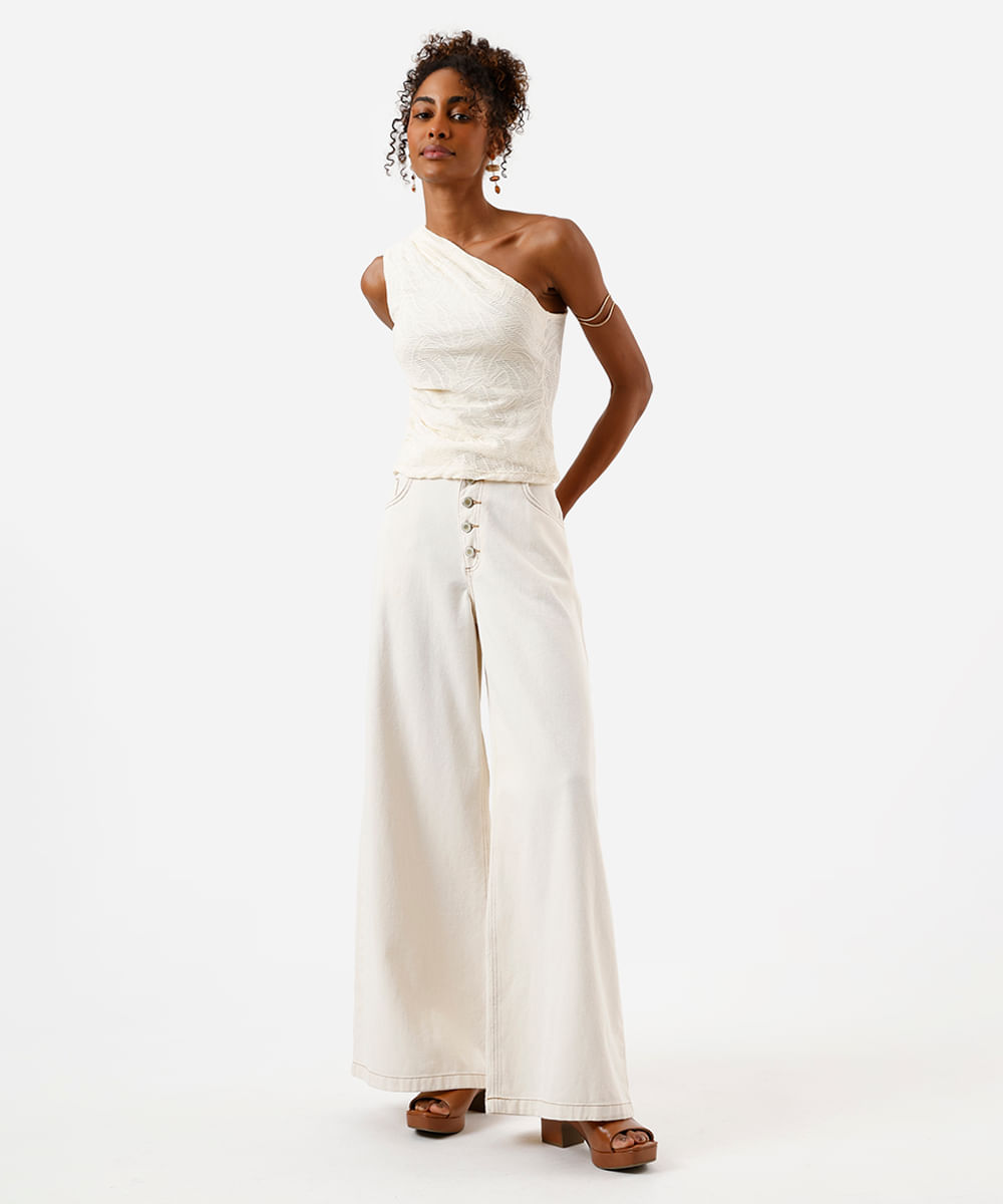 blusa ombro único feminina com pregas folhagens texturizada off white