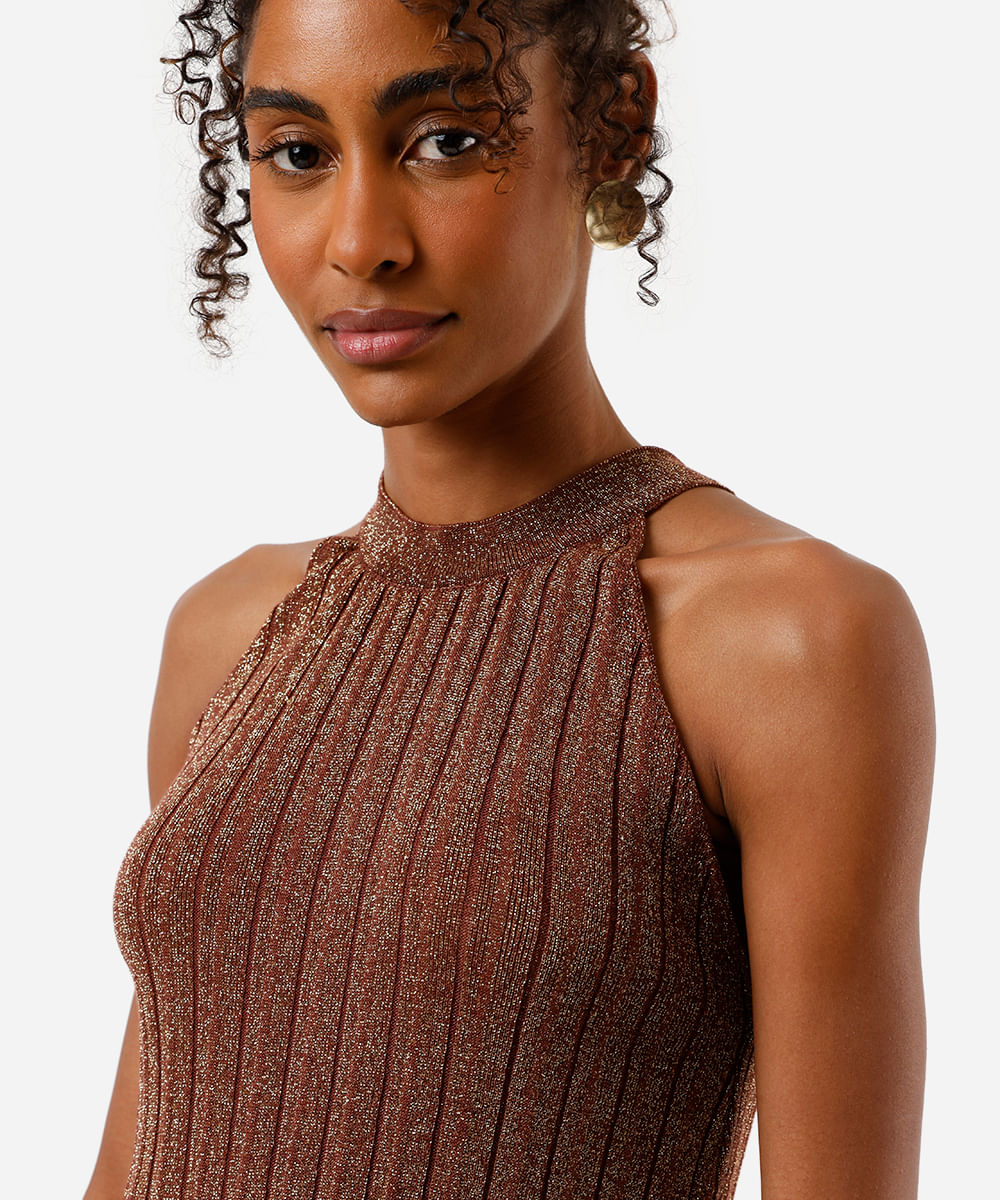 vestido curto feminino halterneck com lurex canelado marrom