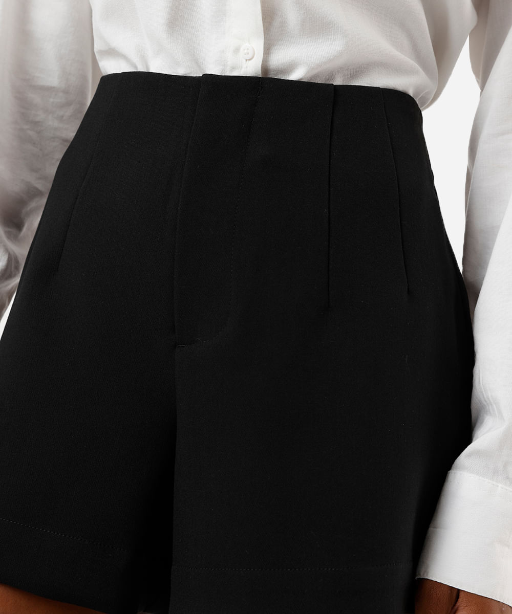 short feminino de alfaiataria com pences preto
