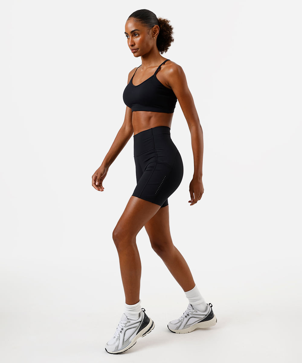 bermuda running feminina com bolsos esportiva preta
