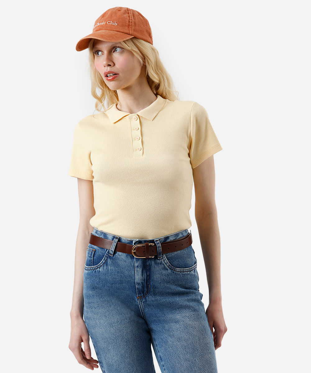 polo feminina de tricot manga curta  amarela