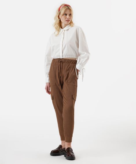 calça jogger feminina bolsos cargo texturizada marrom