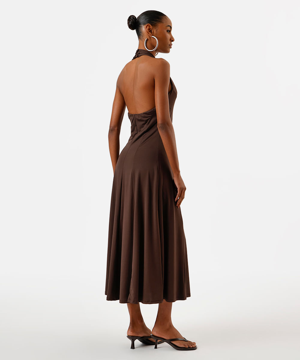 vestido midi feminino frente única com recortes marrom