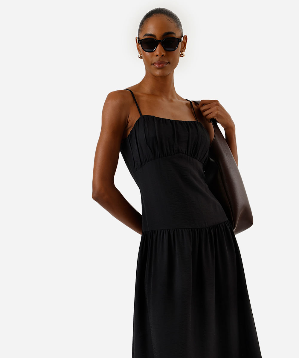 vestido midi feminino alça fina com recorte franzido  preto
