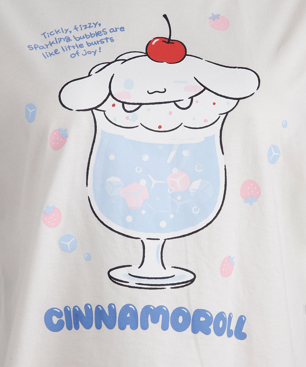 camiseta boxy juvenil de algodão cropped cinnamoroll  bege