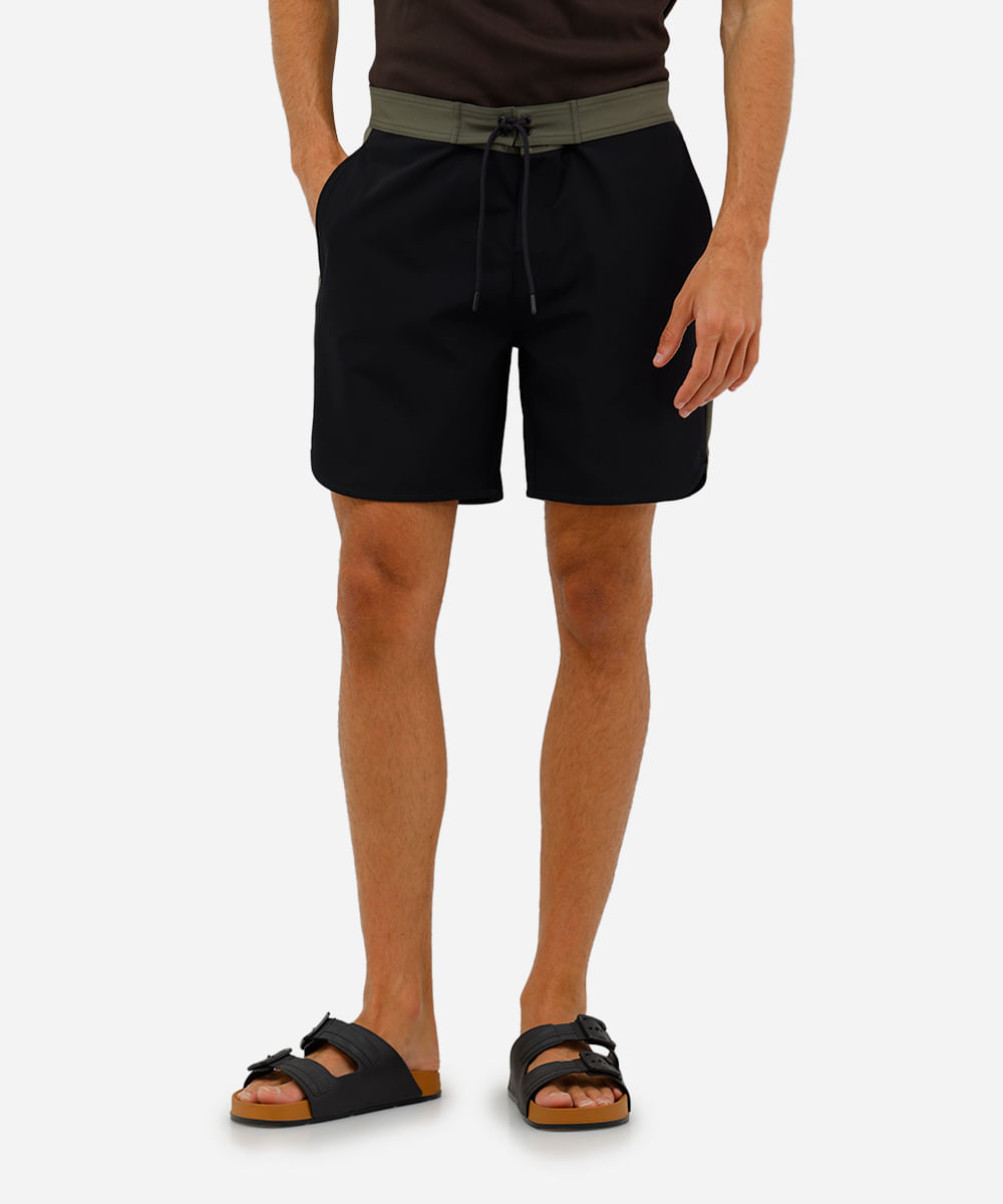 short boardshort masculino com recorte lateral preto