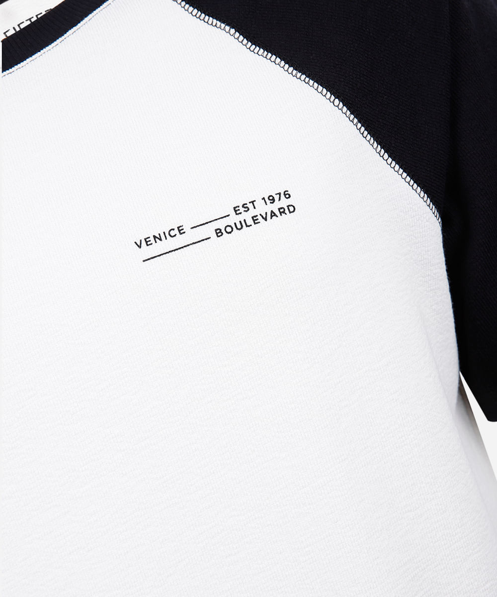 camiseta raglan juvenil de algodão estampada off white