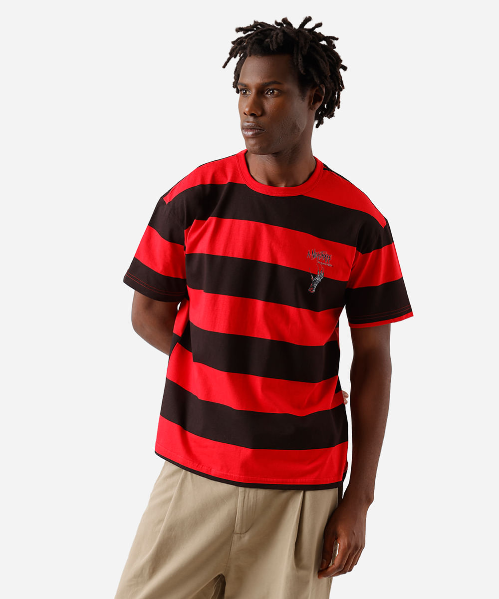 camiseta masculina de algodão sexta feria 13 listrada  preta
