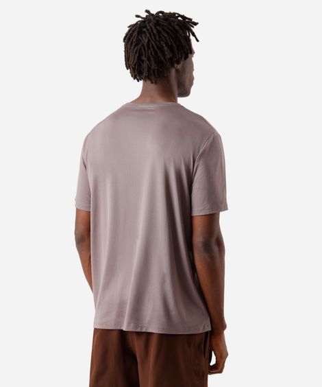camiseta masculina estampada marrom