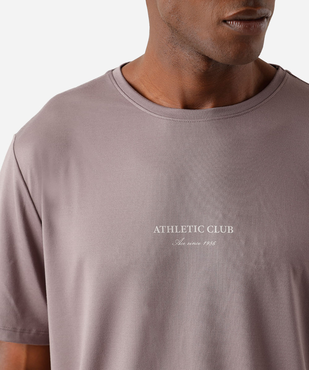 camiseta masculina estampada marrom