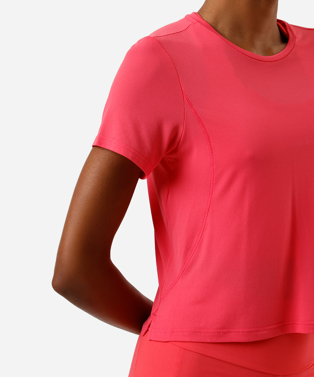 camiseta cropped feminina esportiva ace com recorte rosa