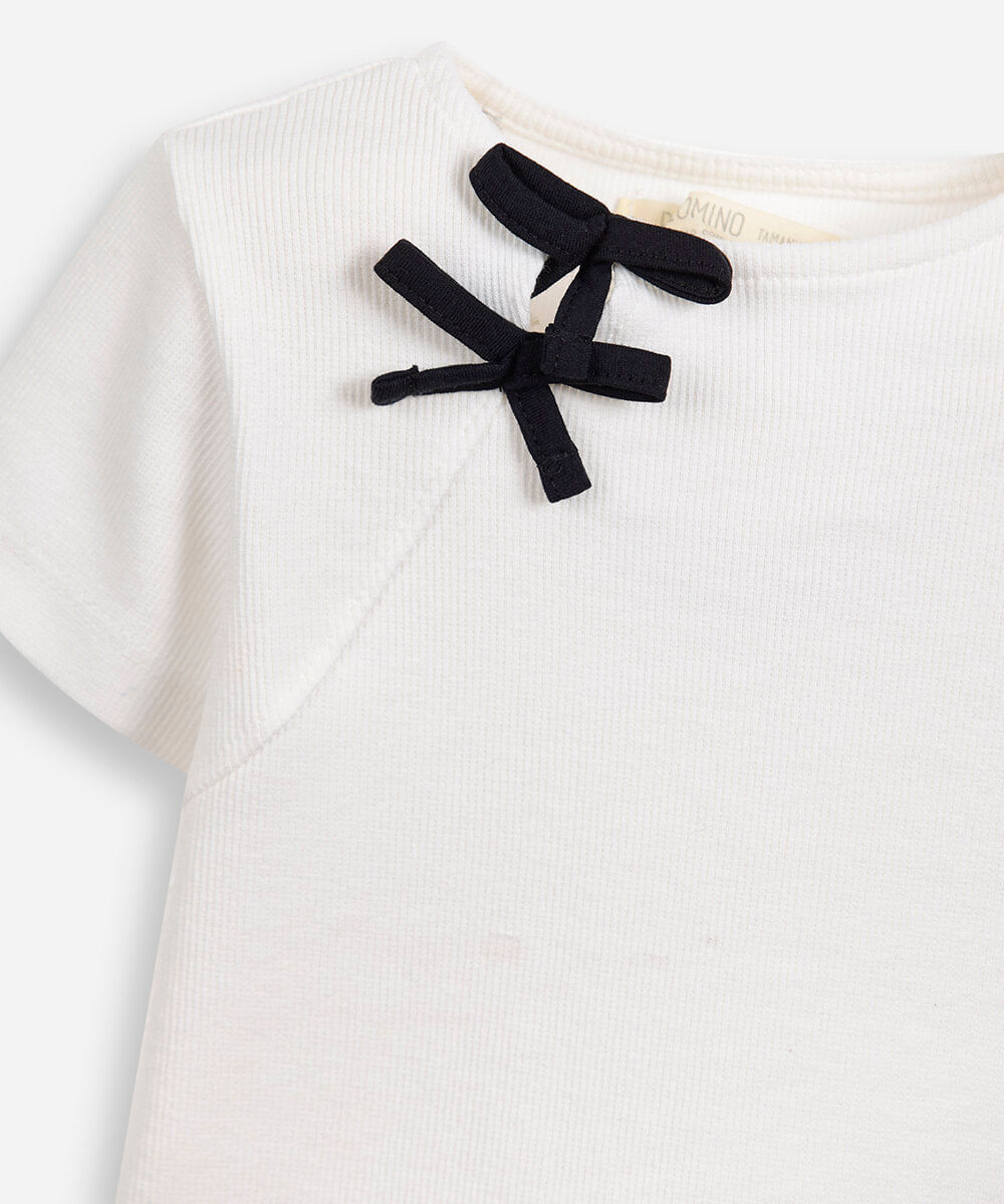 blusa infantil com detalhe de lacinhos no ombro off white