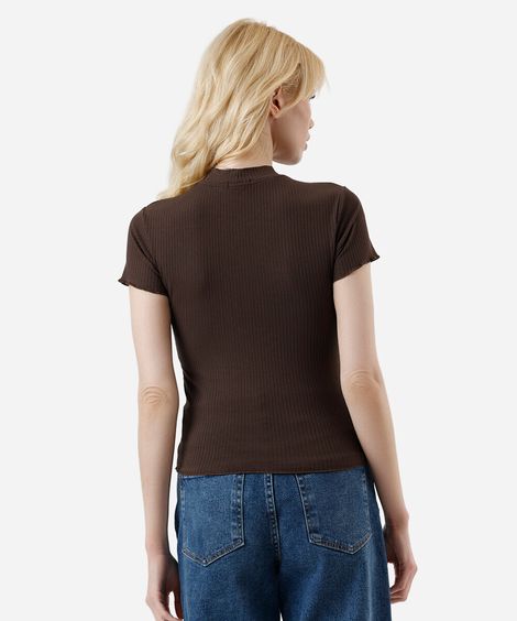 blusa de malha canelada manga curta fru fru marrom