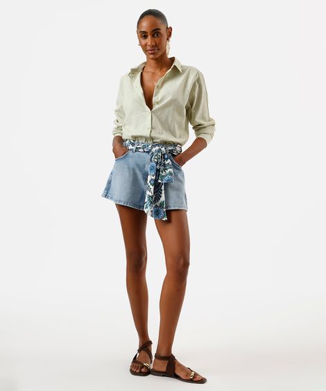short feminino jeans com cinto lenço azul