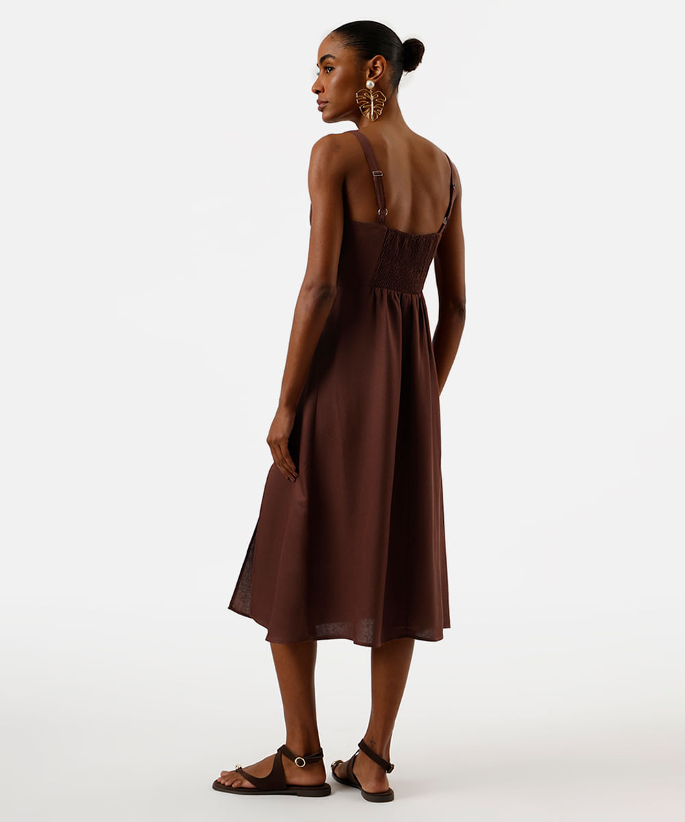 vestido midi feminino alça fina com linho e fenda marrom