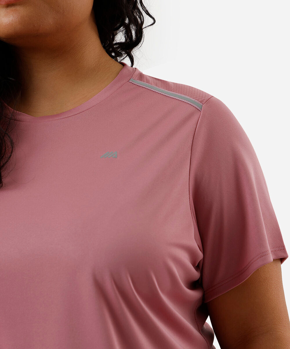 camiseta feminina esportiva com refletivos plus size rosa