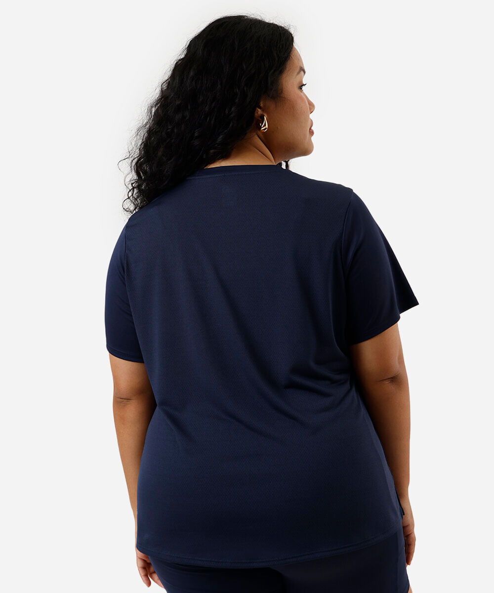 camiseta feminina esportiva com refletivos plus size azul