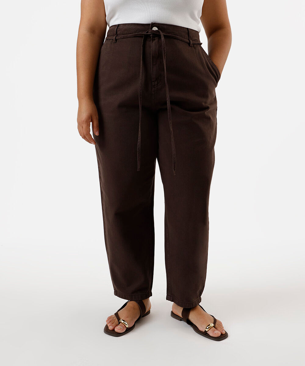 calça balloon feminina de sarja com cordão plus size marrom