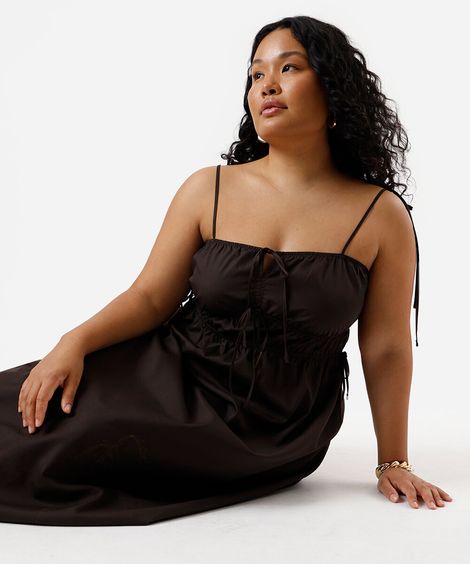 vestido midi feminino com amarração plus size marrom