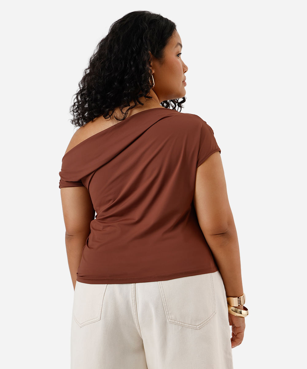 blusa feminina de poliamida assimétrica franzida plus size marrom