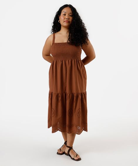 vestido midi feminino com recortes plus size marrom
