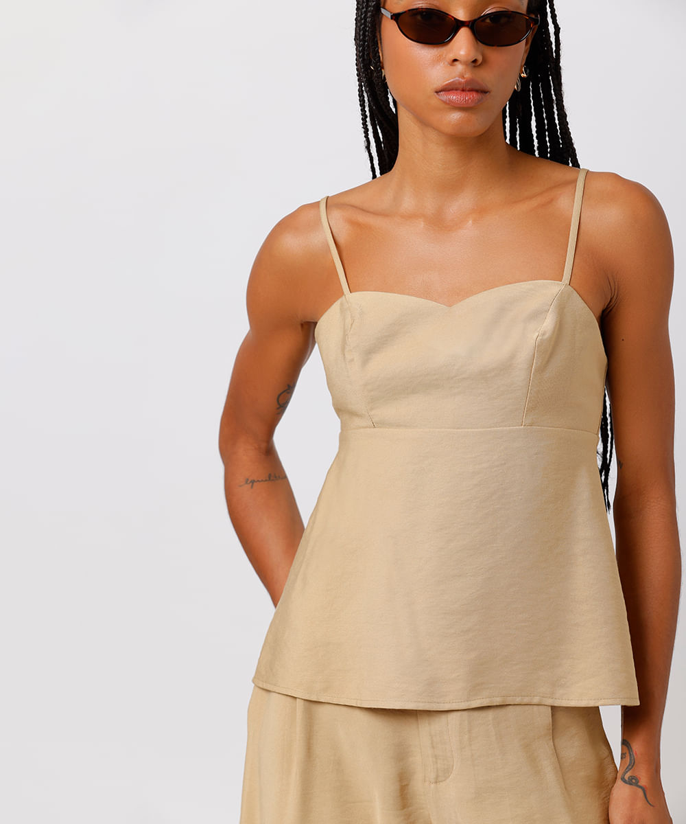 blusa feminina com viscose alça fina decote coração texturizada mindset bege