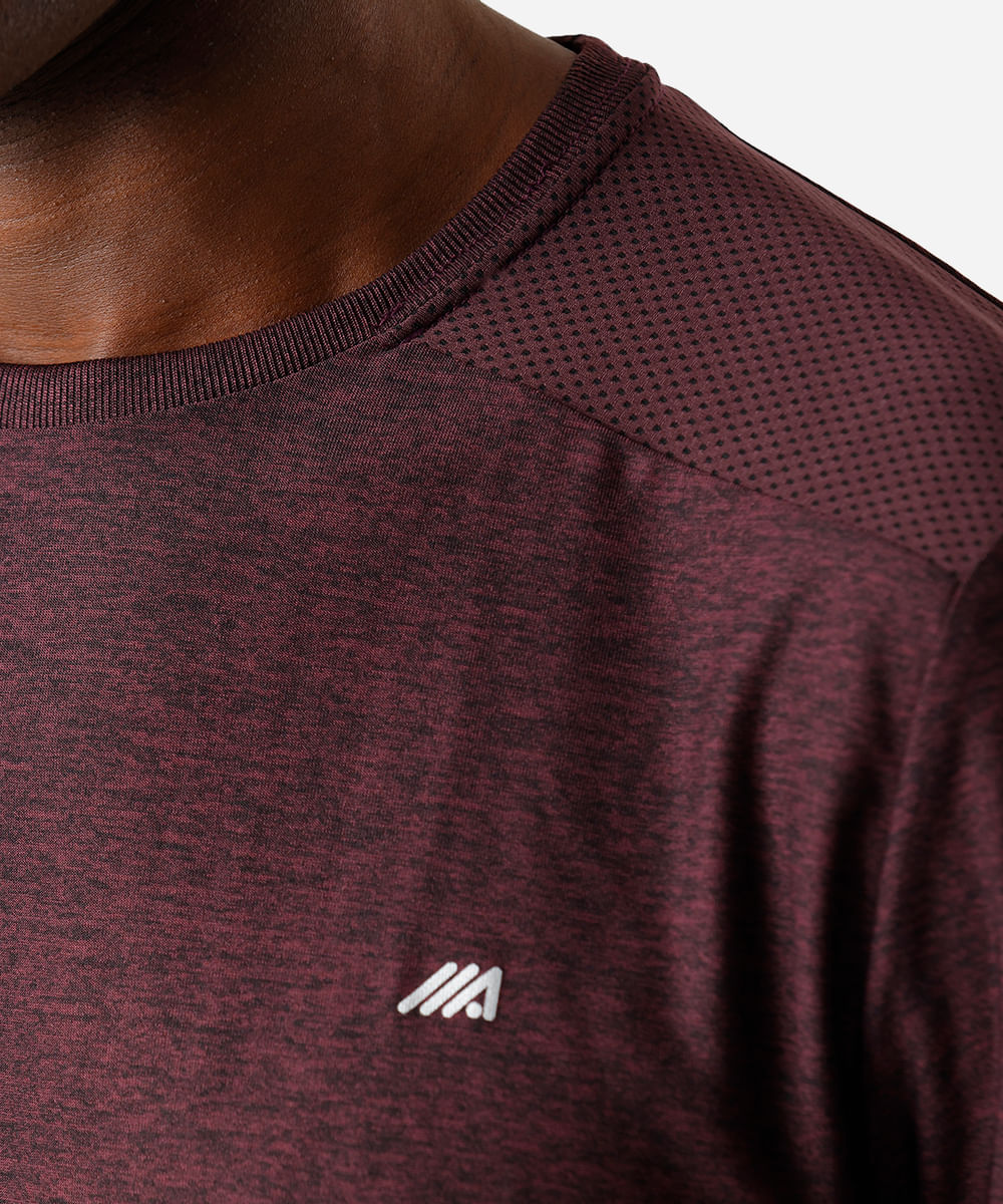 camiseta masculina esportiva com recorte vinho
