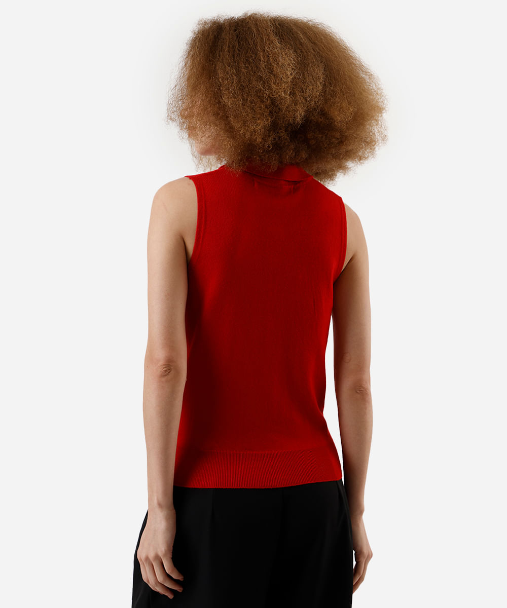 polo feminina de tricot com botões florais vermelha