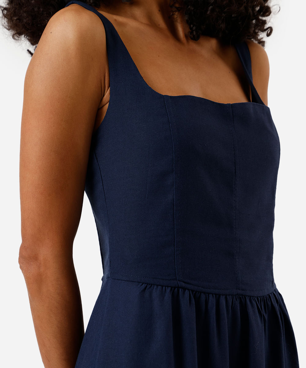 vestido midi feminino com linho e recortes decote quadrado azul