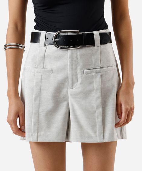 short feminino de alfaiataria chevron off white