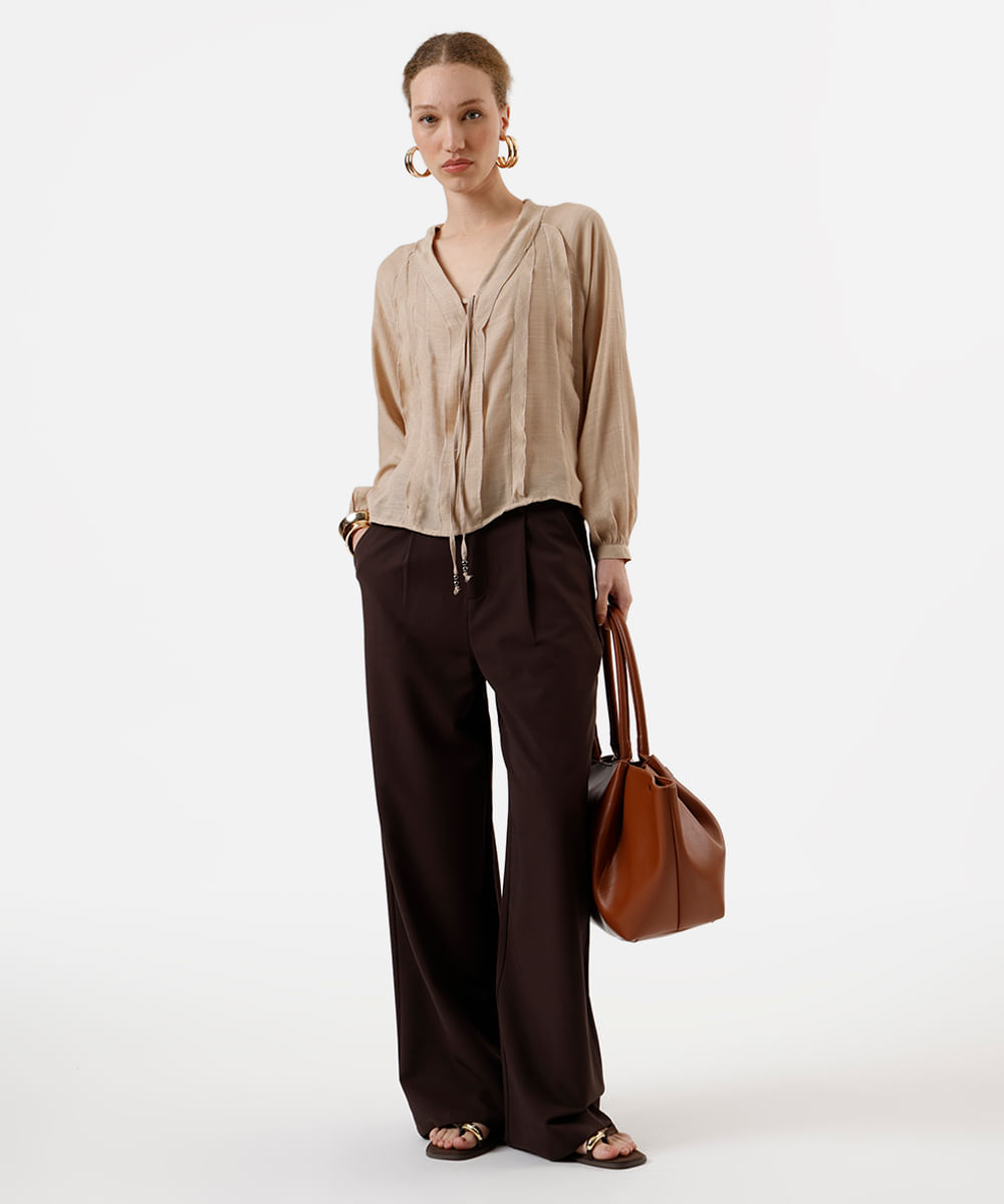 bata feminina com viscose e babados bege