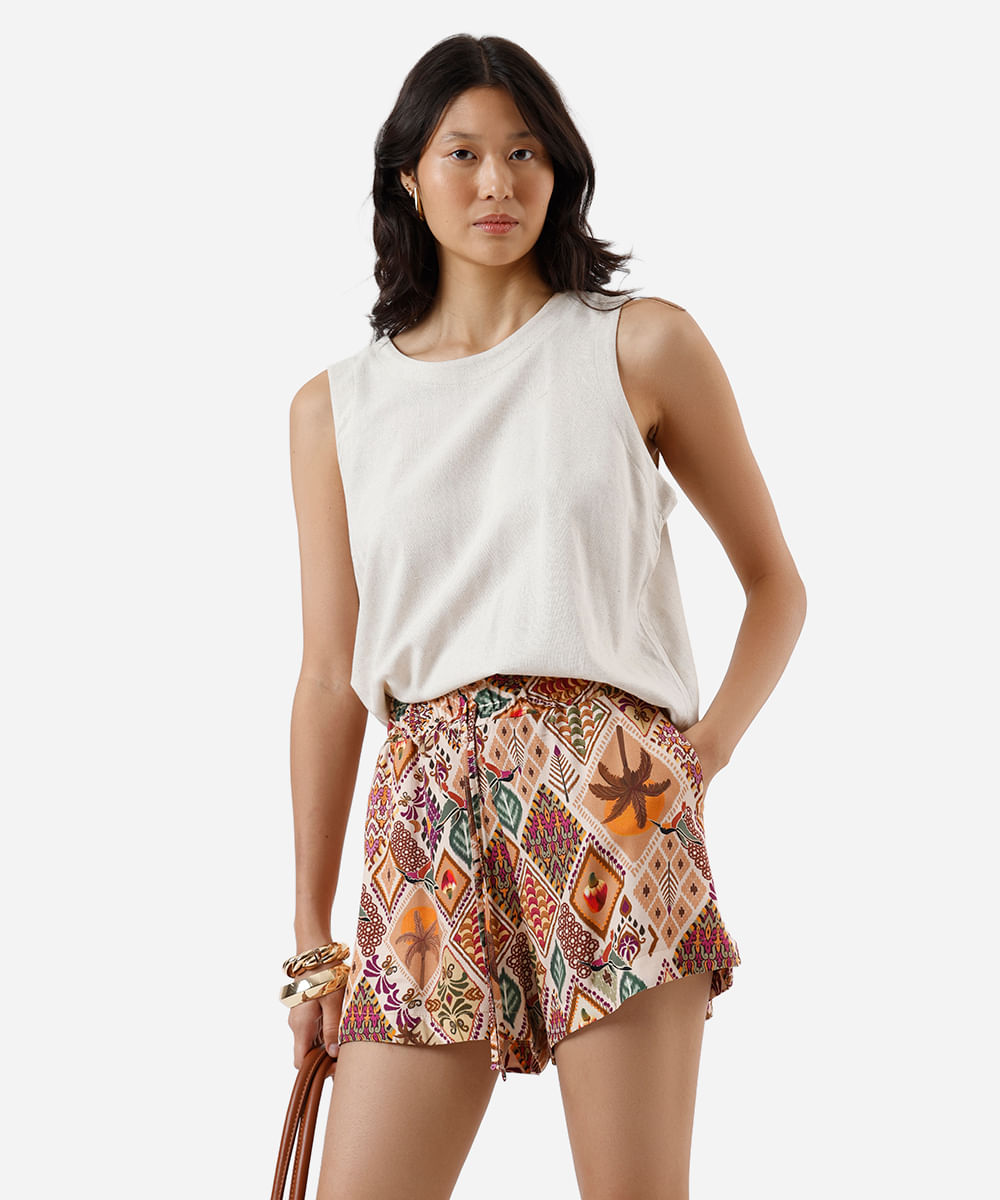 short feminino de viscose estampado bege