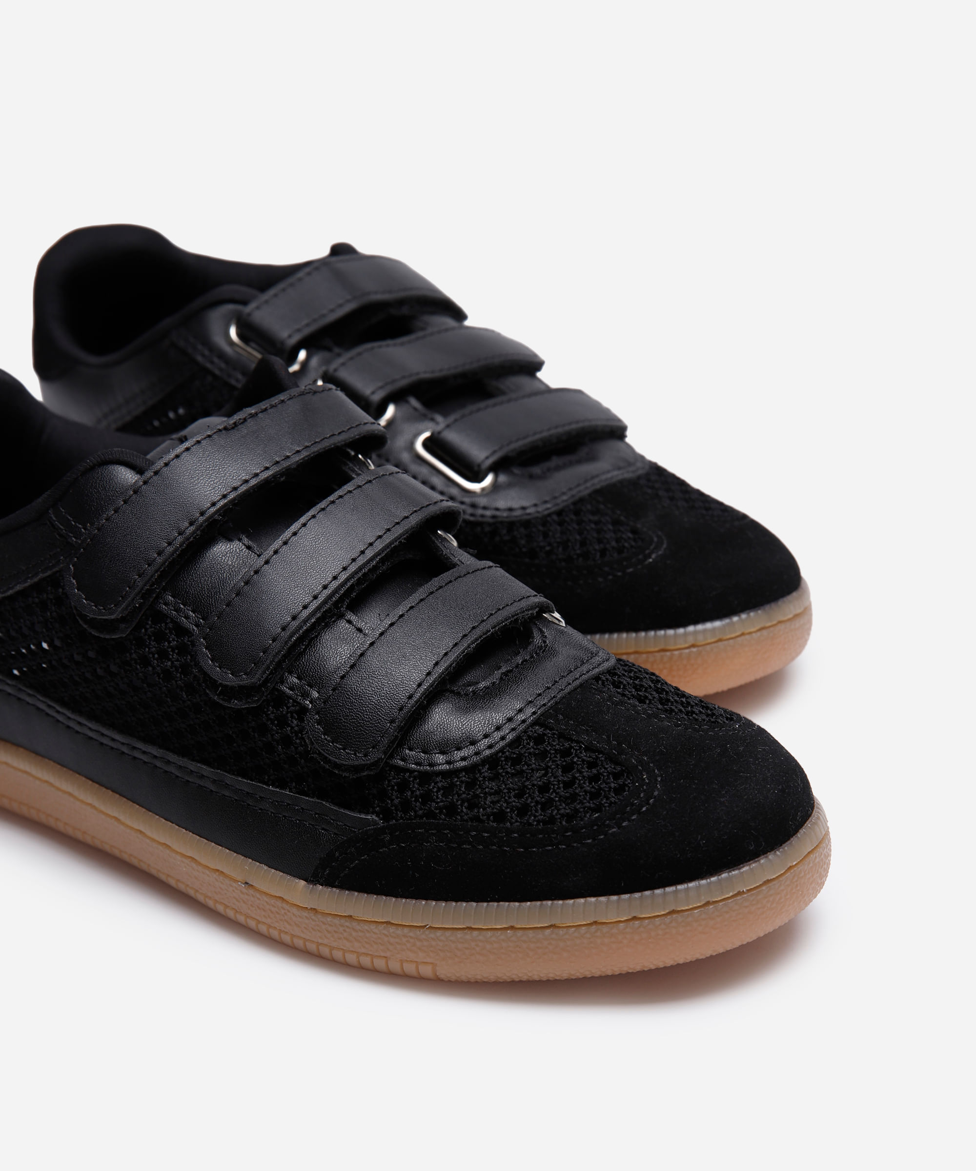 tênis casual com recortes e velcro preto