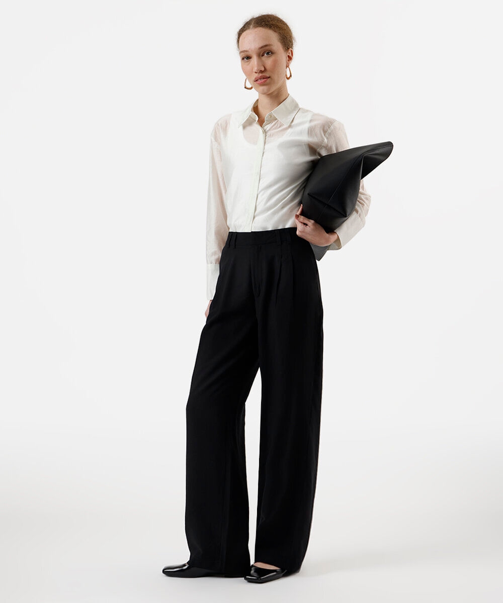 calça de alfaiataria feminina com viscose e pregas preta