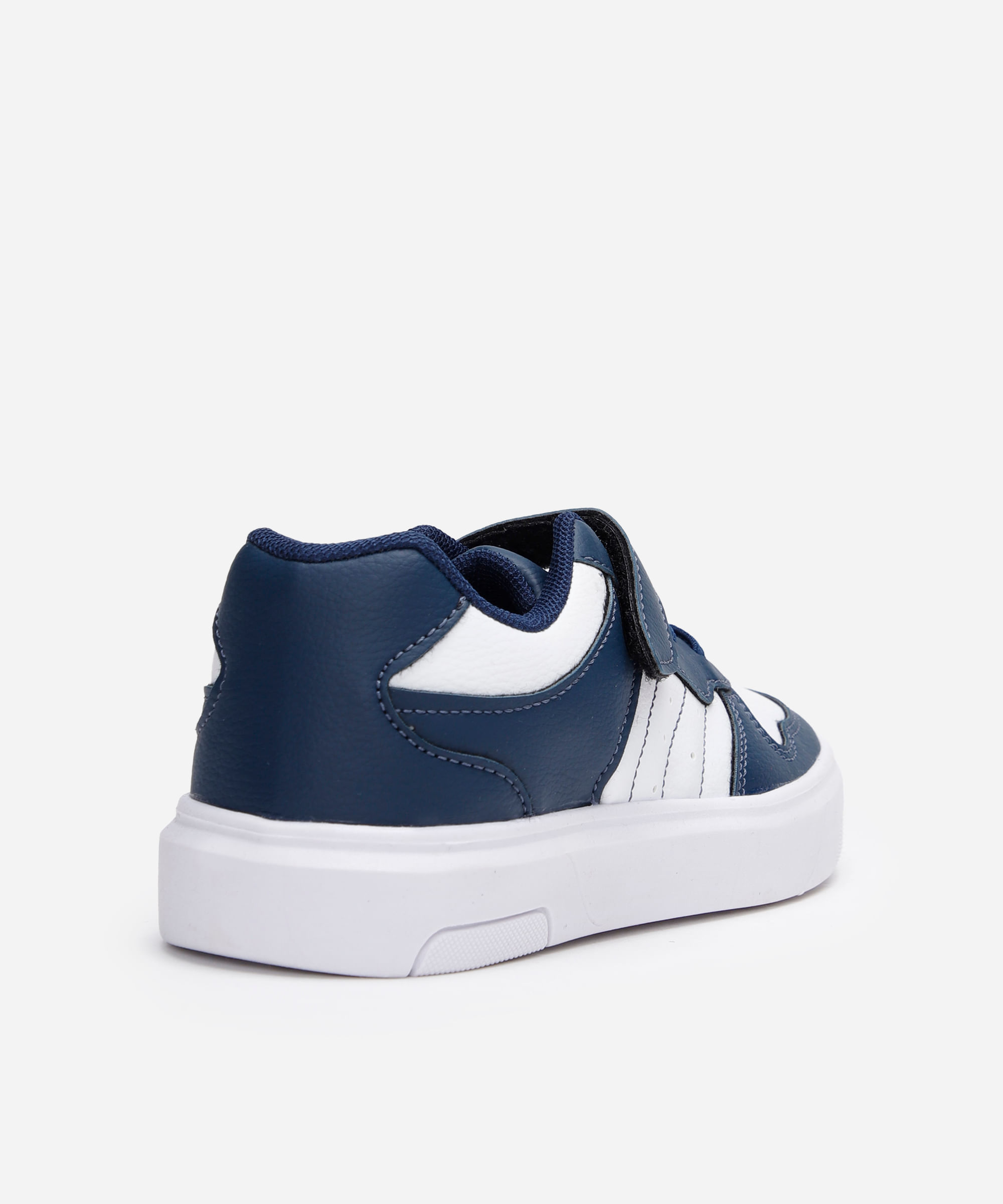 tênis infantil com recortes e velcro azul