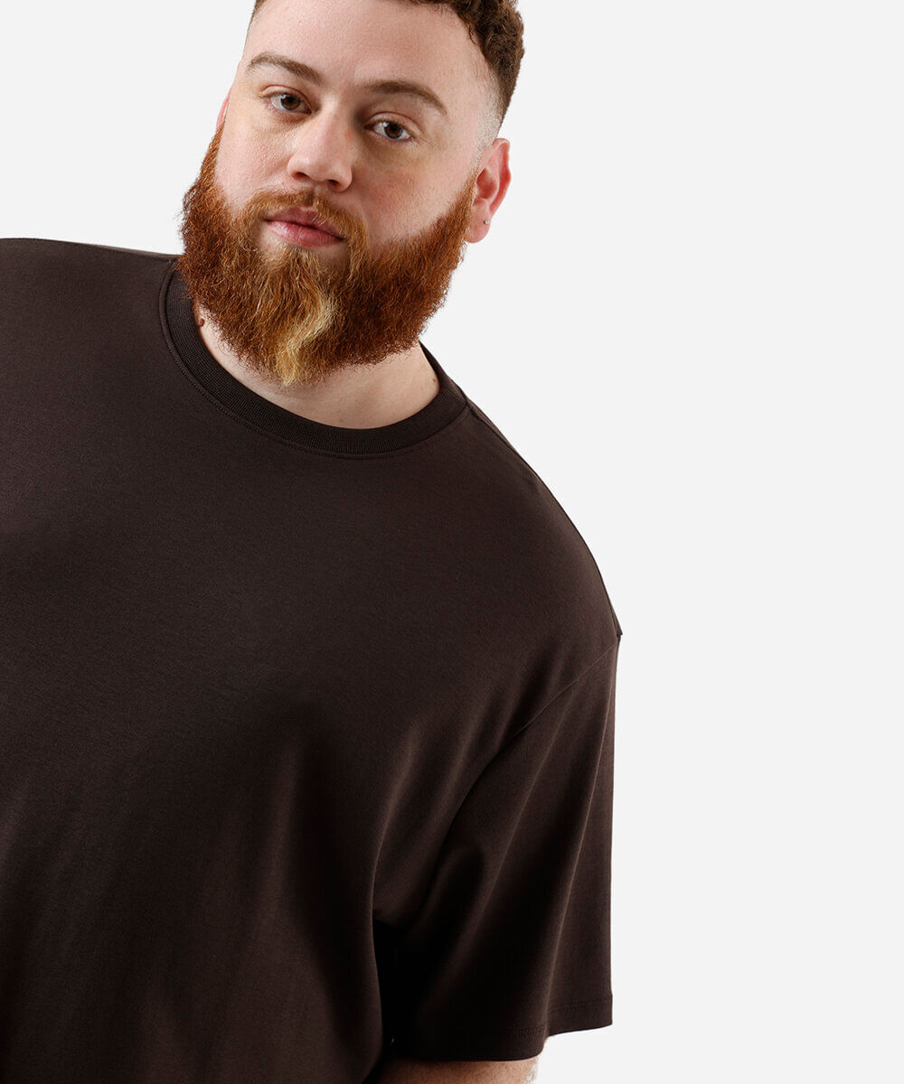 camiseta de algodão peruano plus size marrom