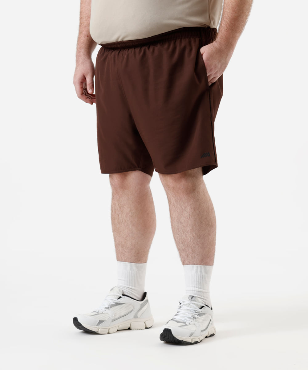 short masculino esportivo com nervura plus size marrom