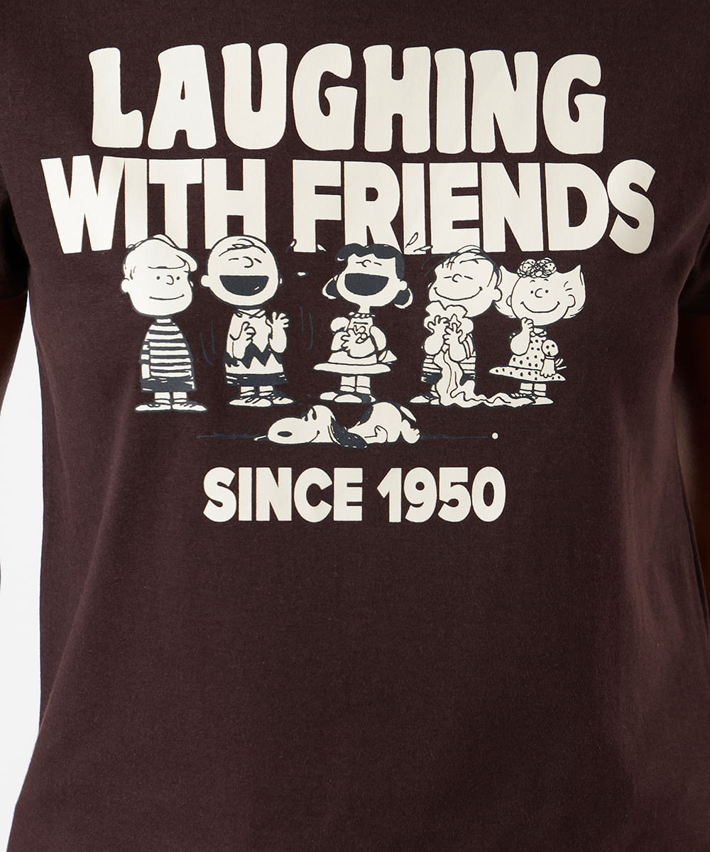 camiseta feminina de algodão snoopy e amigos marrom