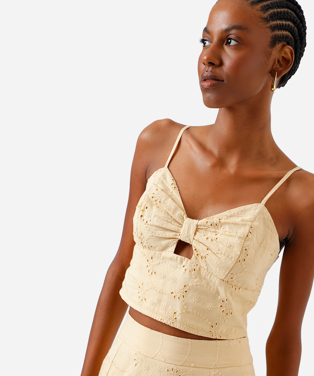 cropped feminino de laise alça fina com recorte amarelo