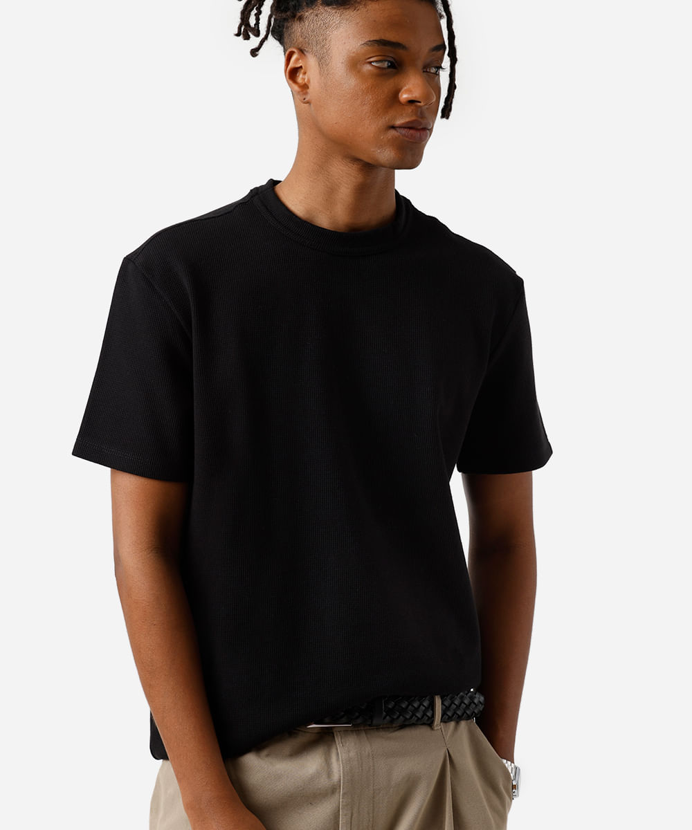 camiseta básica masculina com algodão texturizada preta