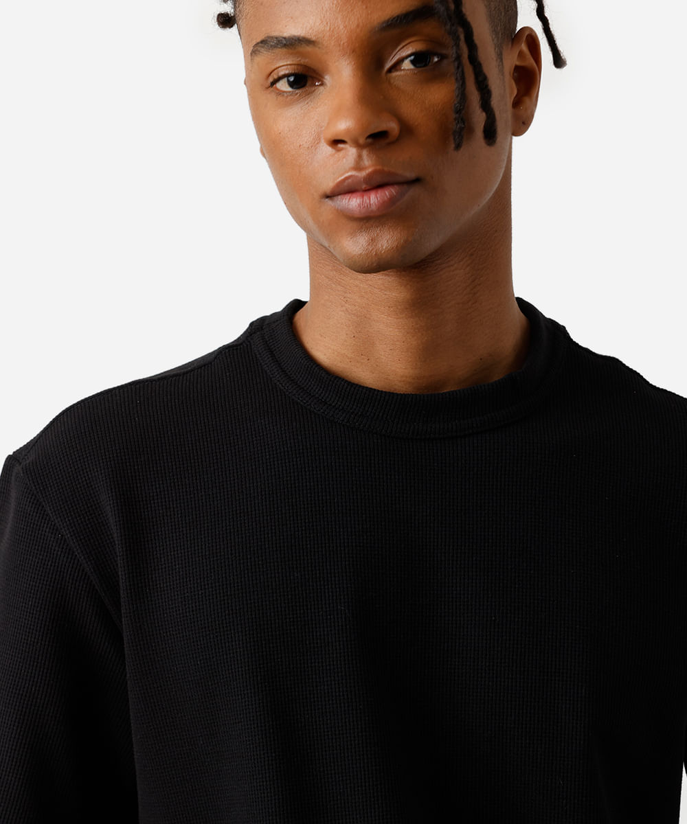 camiseta básica masculina com algodão texturizada preta