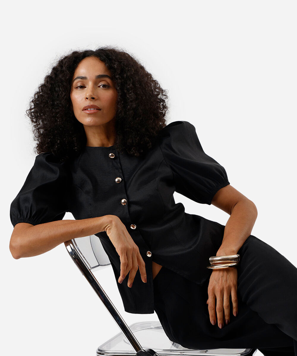 blusa feminina de tafetá manga bufante preta