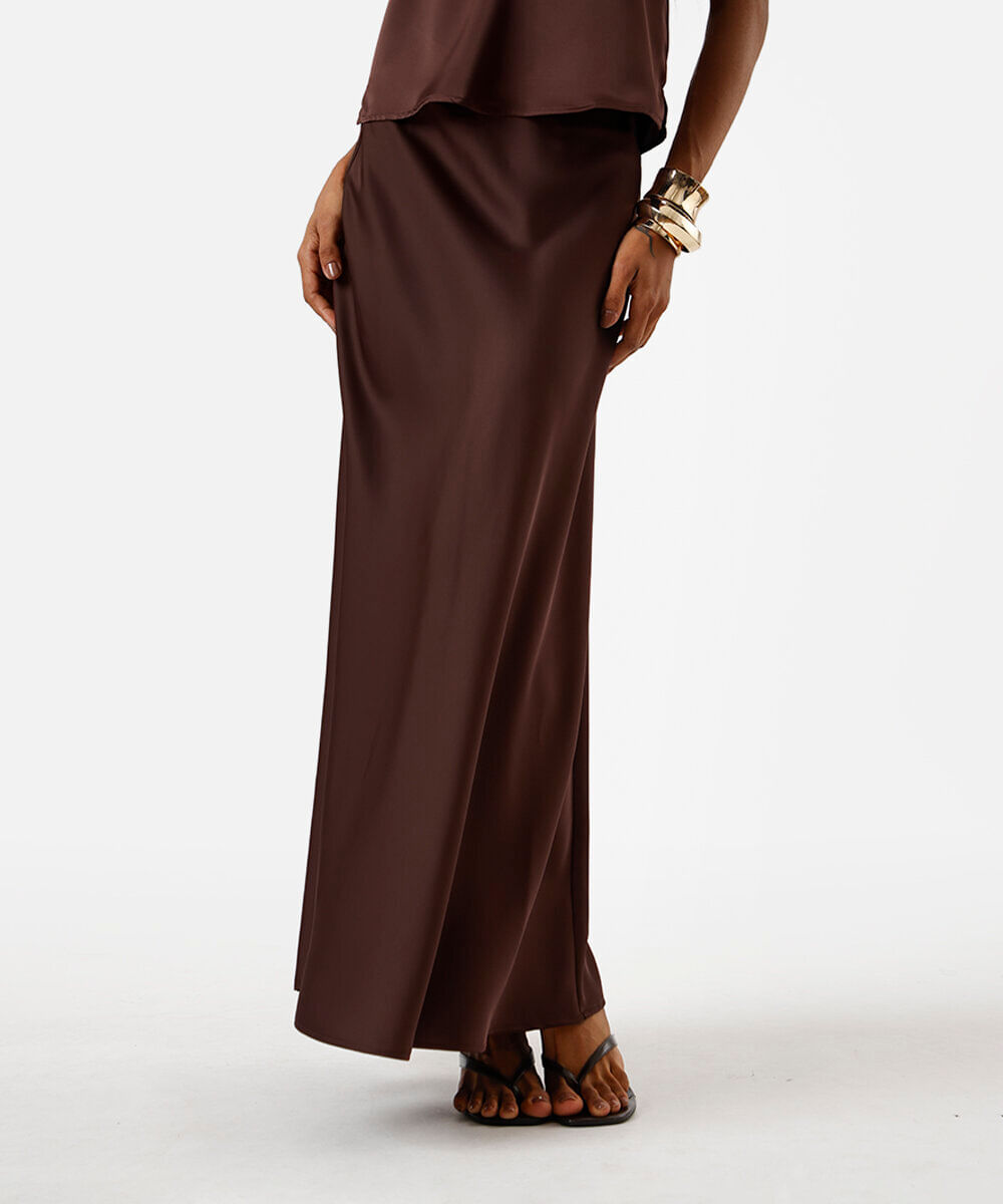 saia longa feminina evasê acetinada cós elástico marrom