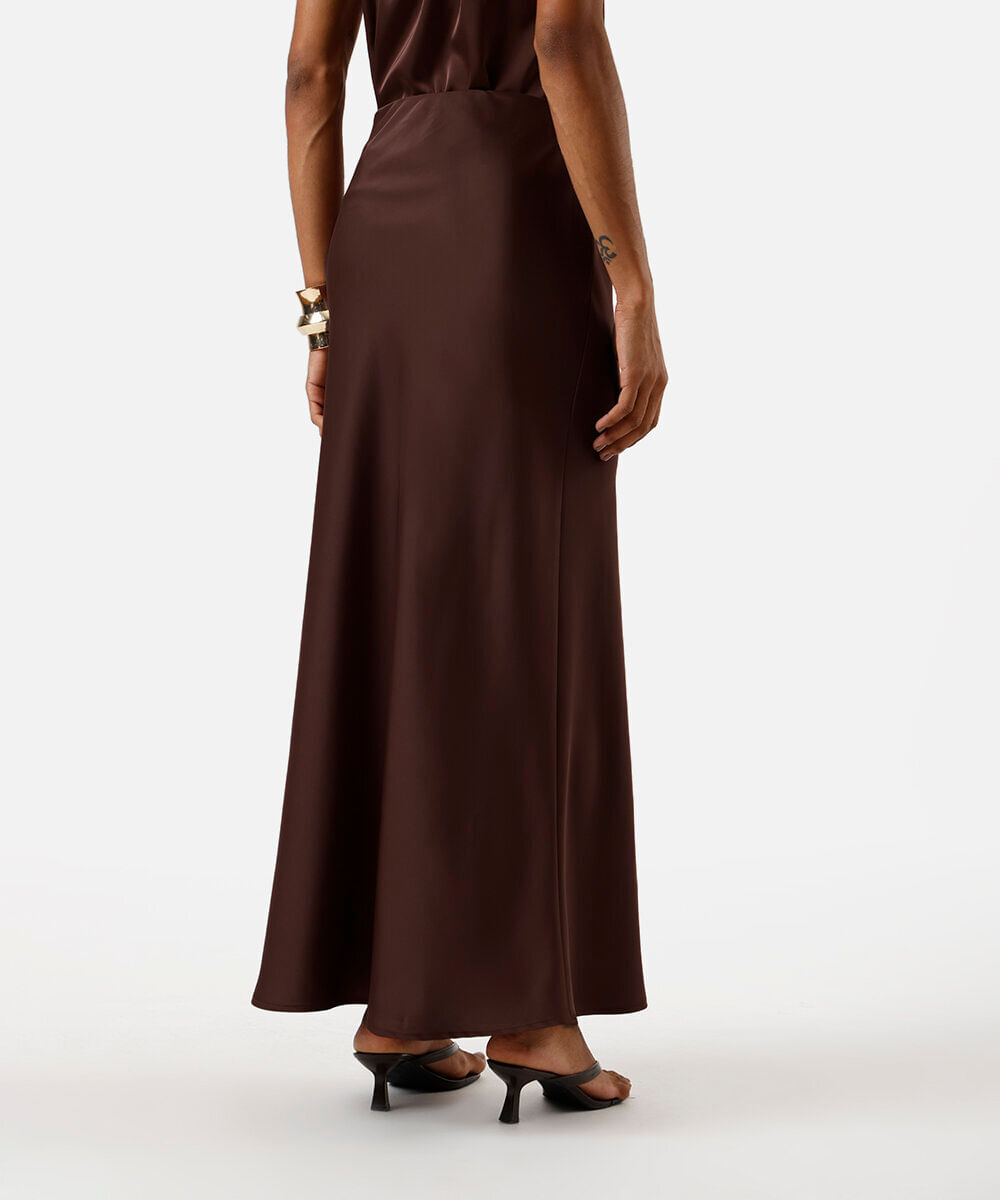 saia longa feminina evasê acetinada cós elástico marrom