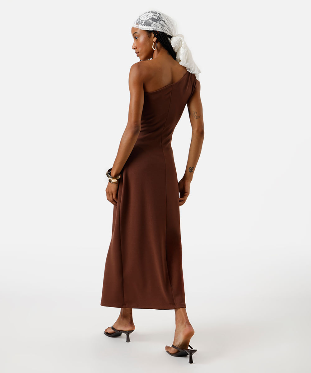 vestido midi feminino ombro único franzido marrom