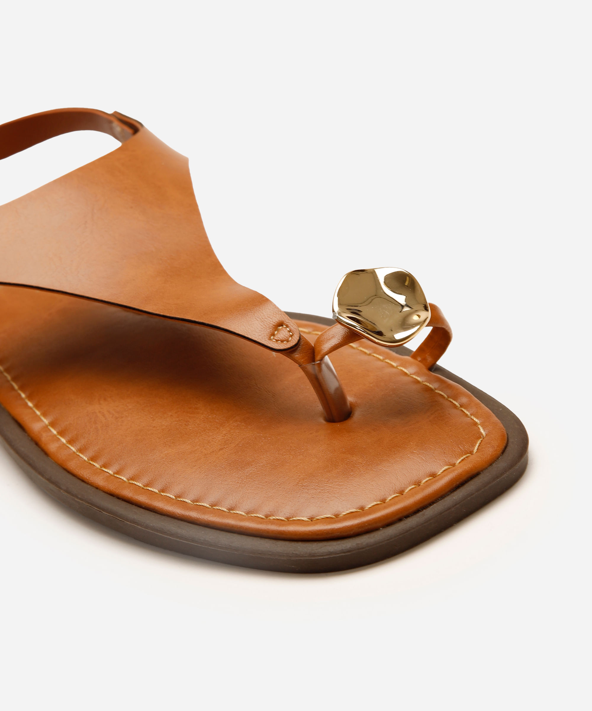 rasteirinha com aviamento texturizado oneself marrom