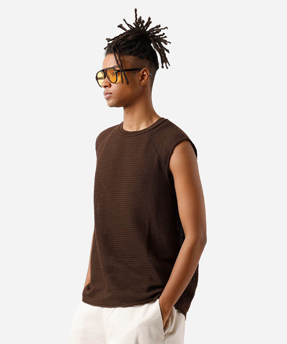 regata raglan masculina de tricot texturizada marrom