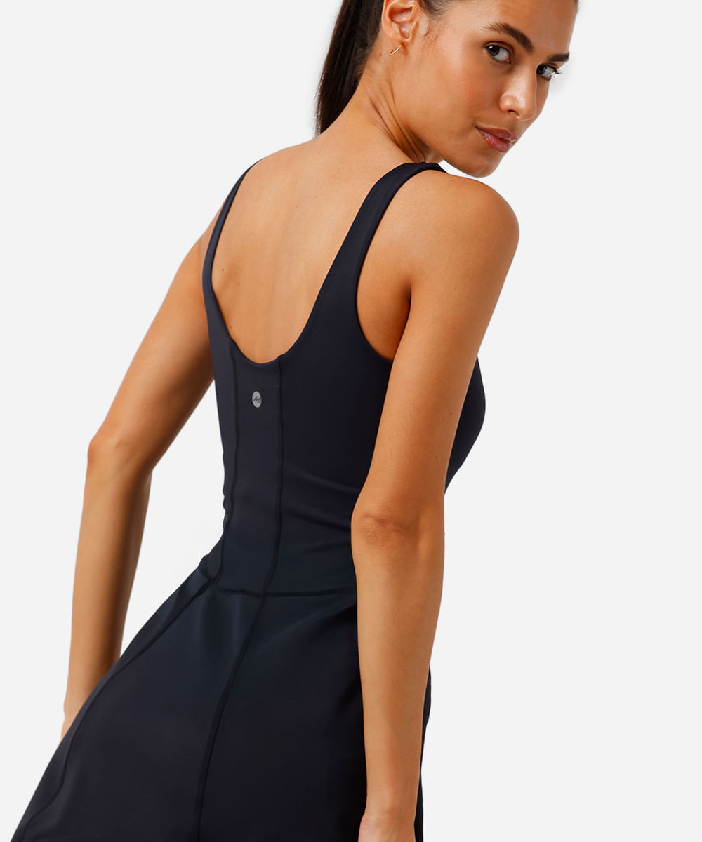 vestido curto feminino esportivo decote v com bermuda interna preto